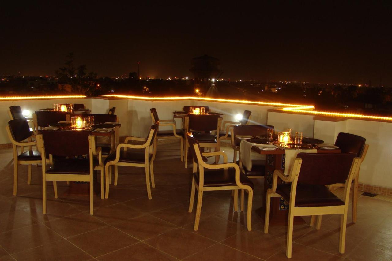 Aurum Boutique Hotel Jaipur Bagian luar foto